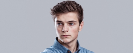 Martin Garrix homenageia amigo que viajava no avião abatido