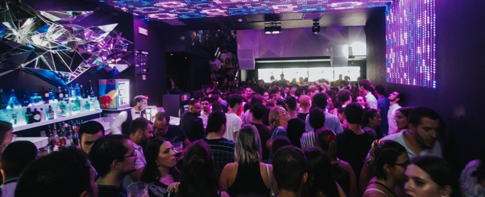 Açores: Bares e discotecas de São Miguel encerram às 22 horas até 1 de setembro